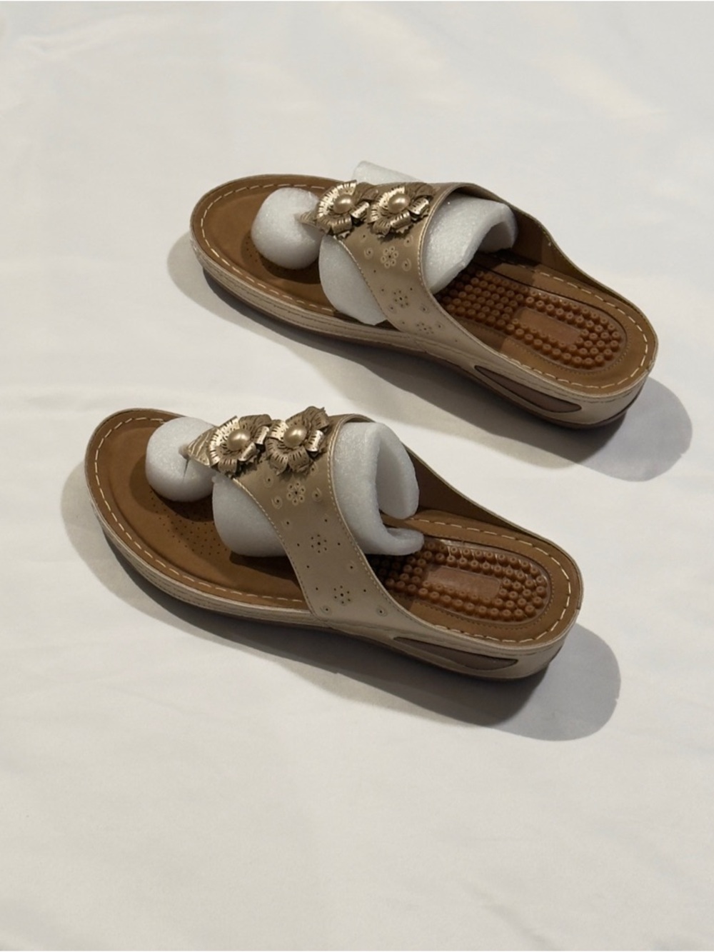 Women's Comfort Sandals Size 42 EU / 10.5 US - Gold Flower Decor - Casual Shoes